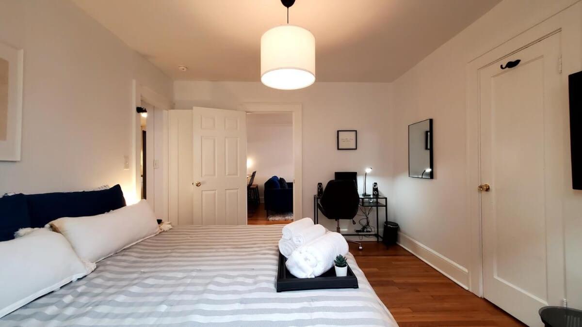 The Blue Sapphire 2Br 2 King Beds & Ample Backyard Apartment Бриджпорт Екстериор снимка