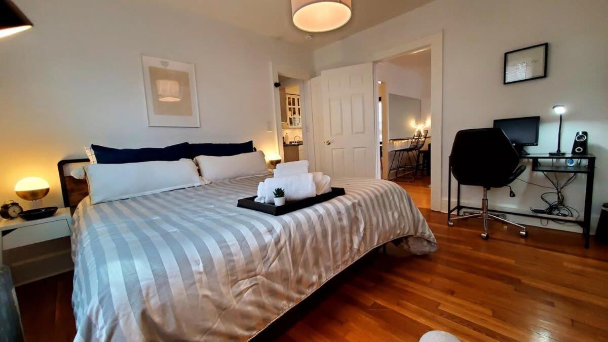 The Blue Sapphire 2Br 2 King Beds & Ample Backyard Apartment Бриджпорт Екстериор снимка
