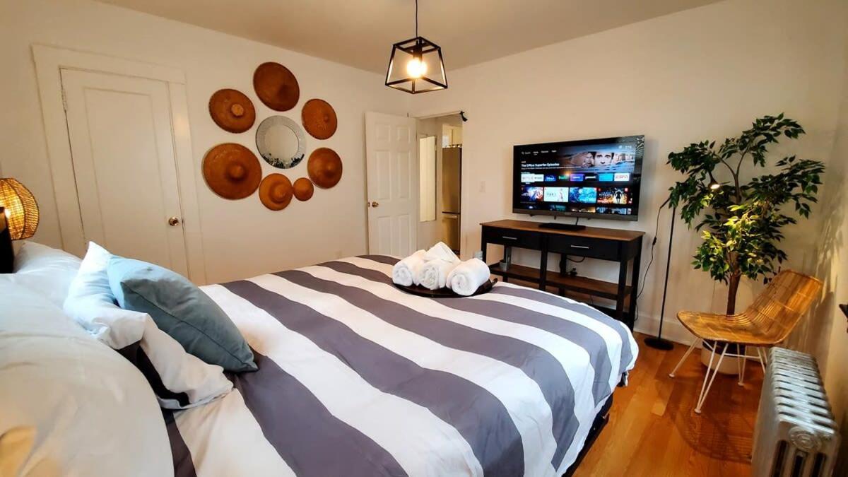 The Blue Sapphire 2Br 2 King Beds & Ample Backyard Apartment Бриджпорт Екстериор снимка