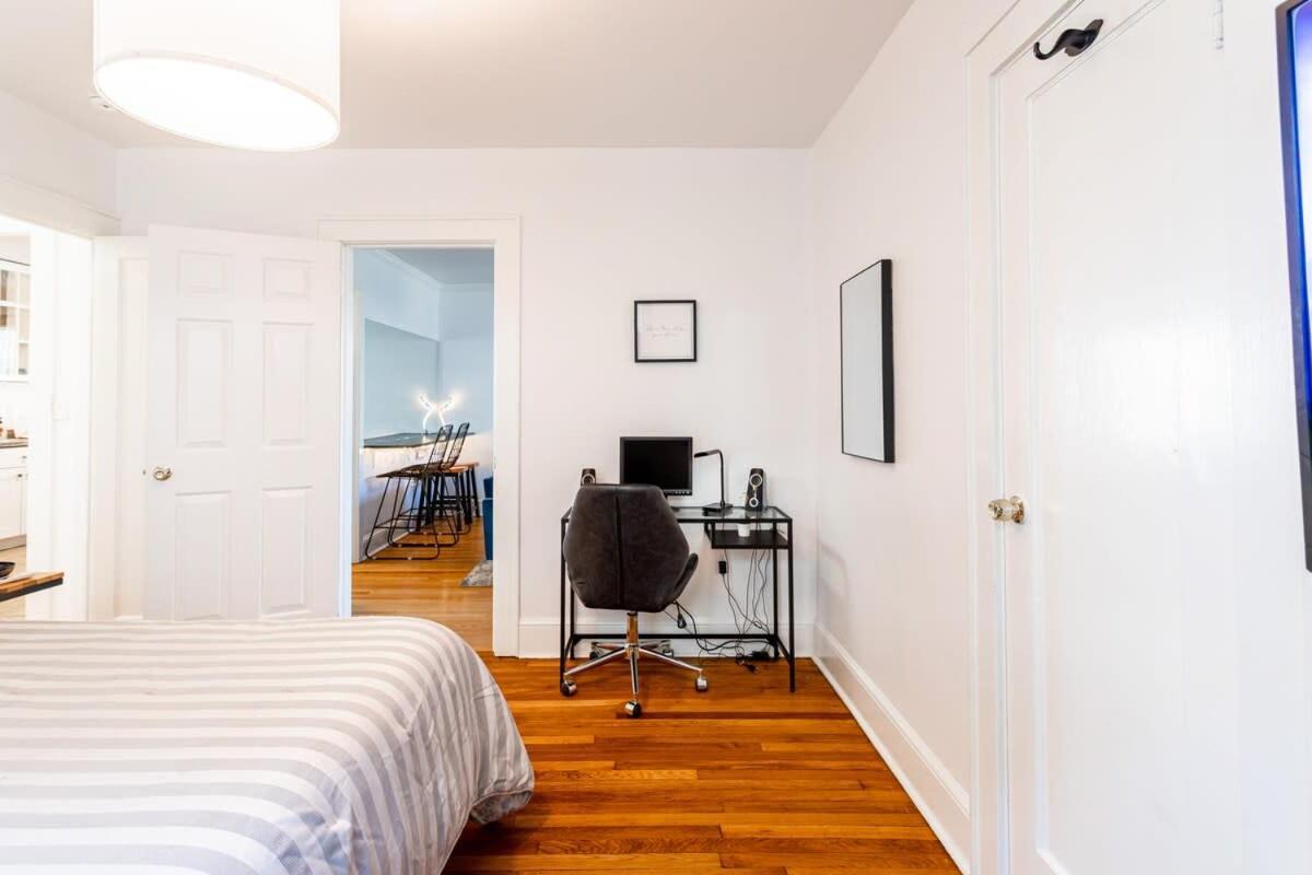 The Blue Sapphire 2Br 2 King Beds & Ample Backyard Apartment Бриджпорт Екстериор снимка