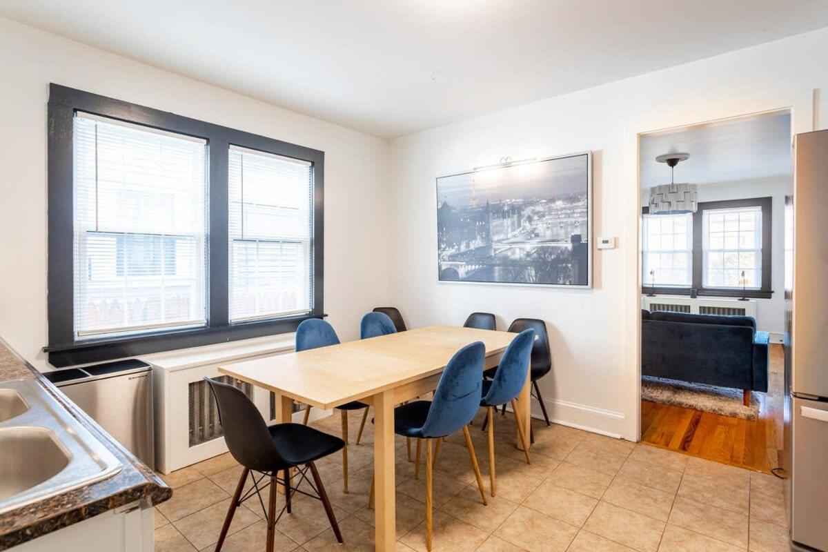 The Blue Sapphire 2Br 2 King Beds & Ample Backyard Apartment Бриджпорт Екстериор снимка